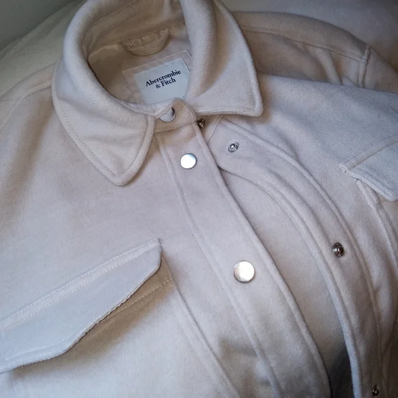 Abercrombie & Fitch Cozy Shirt Jacket - Picture 7 of 9
